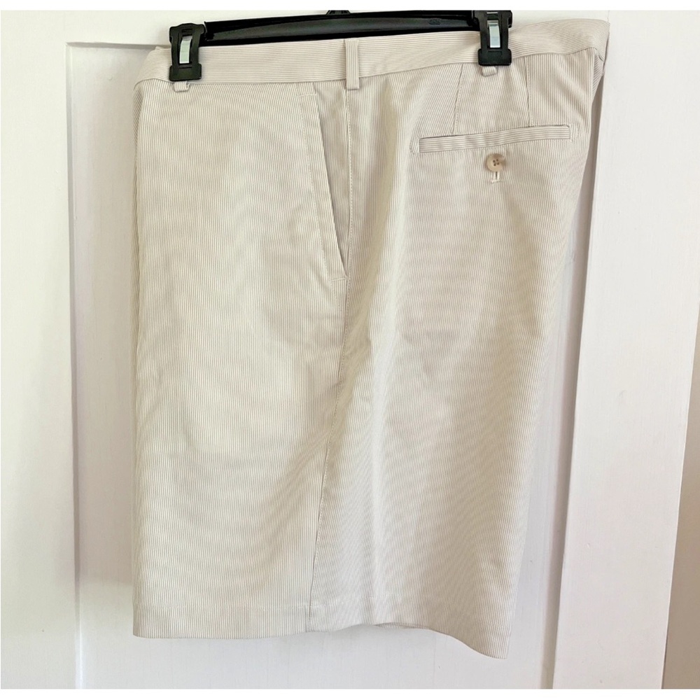 Men’s Peter Millar Golf Shorts Seersucker Lightweight White & Tan Size 42